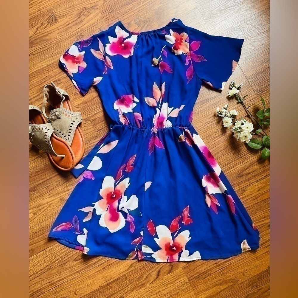 {Sienna Sky} Blue Floral Faux Wrap Dress XS